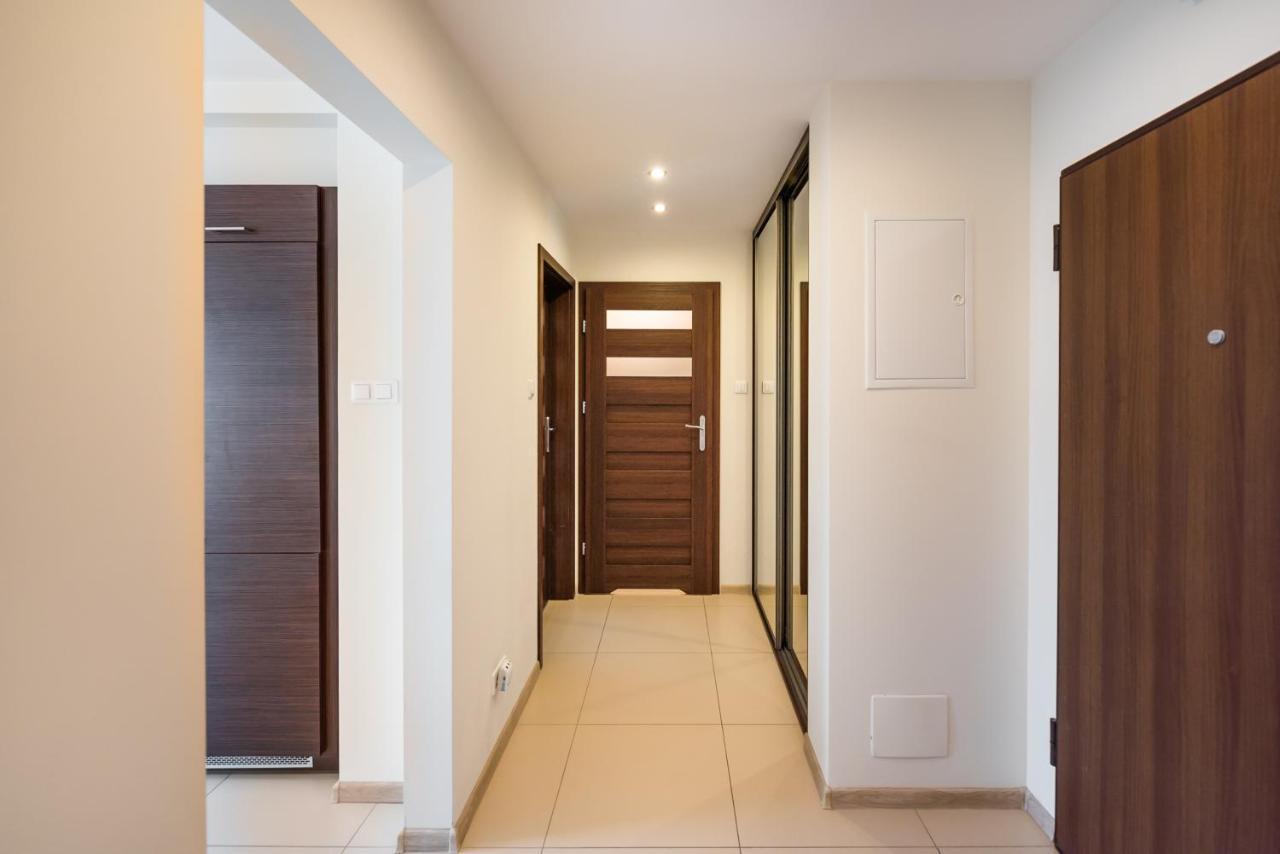 Metro Kondratowicza Spacious Apartment Варшава Экстерьер фото