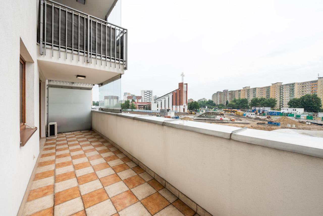 Metro Kondratowicza Spacious Apartment Варшава Экстерьер фото