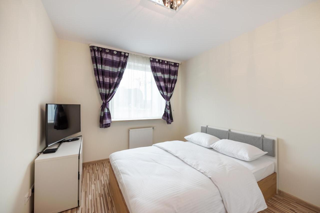 Metro Kondratowicza Spacious Apartment Варшава Экстерьер фото